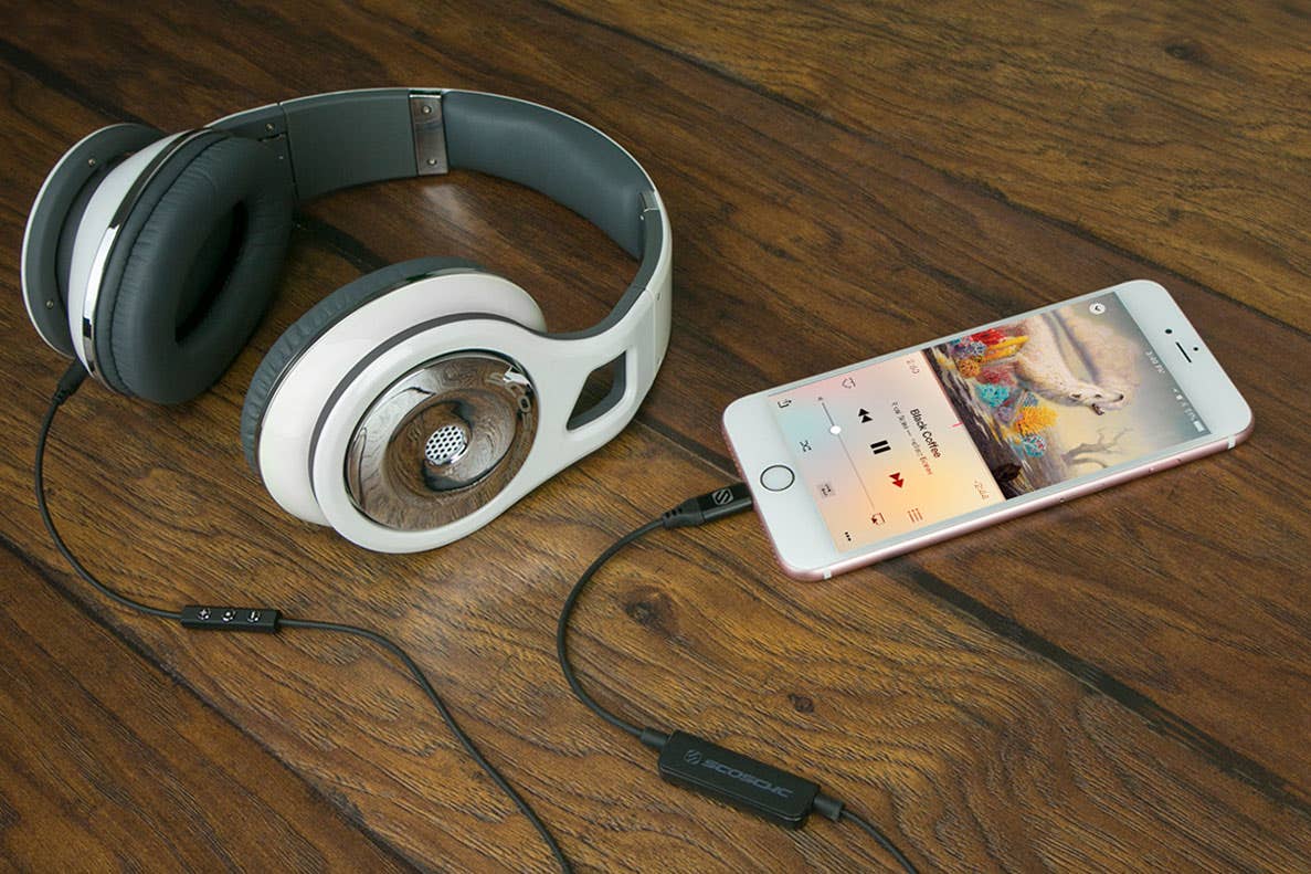 iPhone 7 Bids Farewell to the Headphone Jack