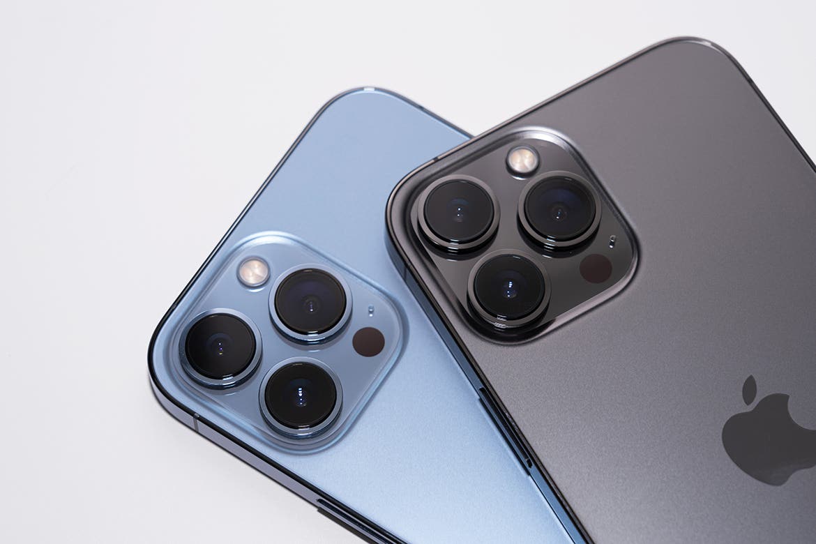 triple camera on the new iPhone 13 Pro